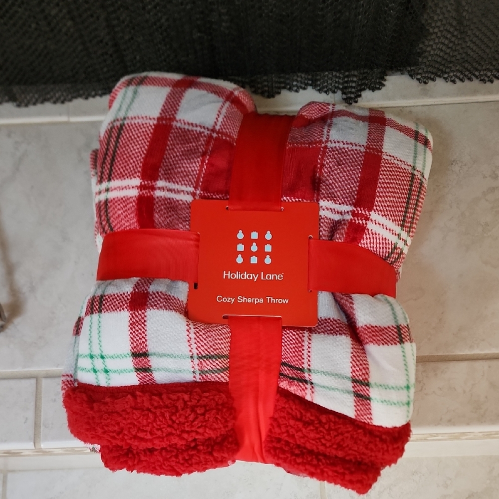 🎄🎅 HOLIDAY LANE Red/Green PLAID SHERPA CHRISTMAS THROW 🎅🎄